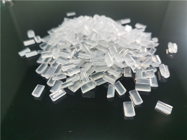 什么類(lèi)型的熱熔膜常用于服裝？